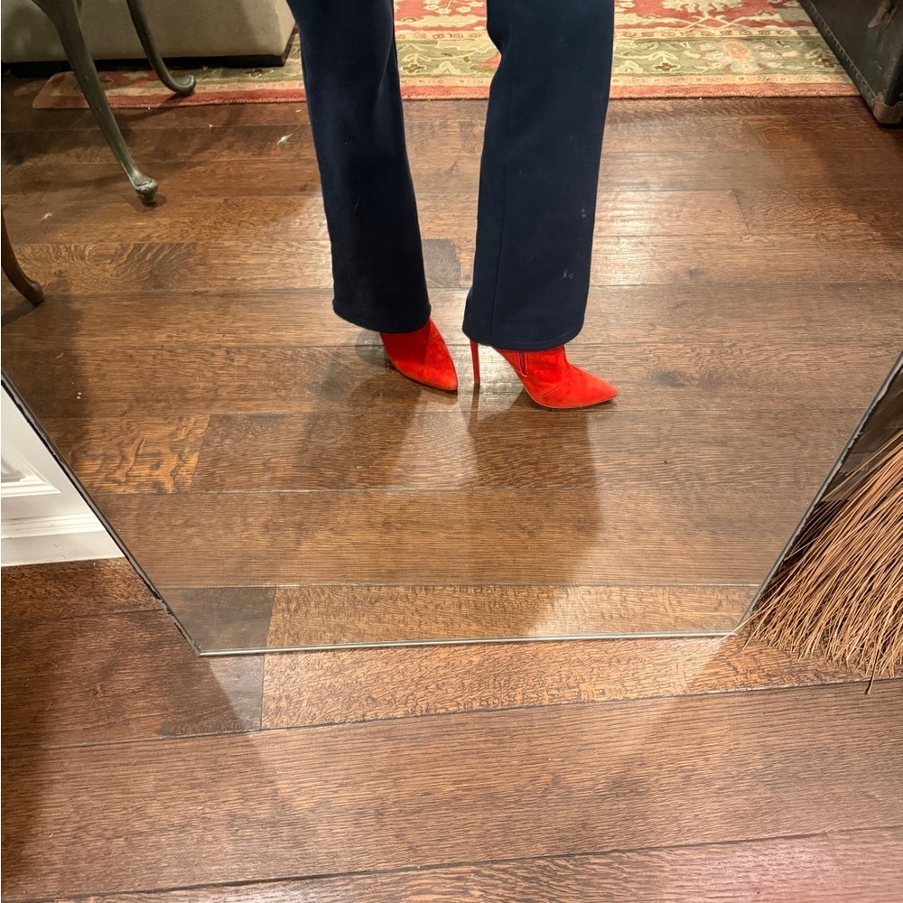 Elegant Red Suede leather Ankle Boots - Picture 2 of 9